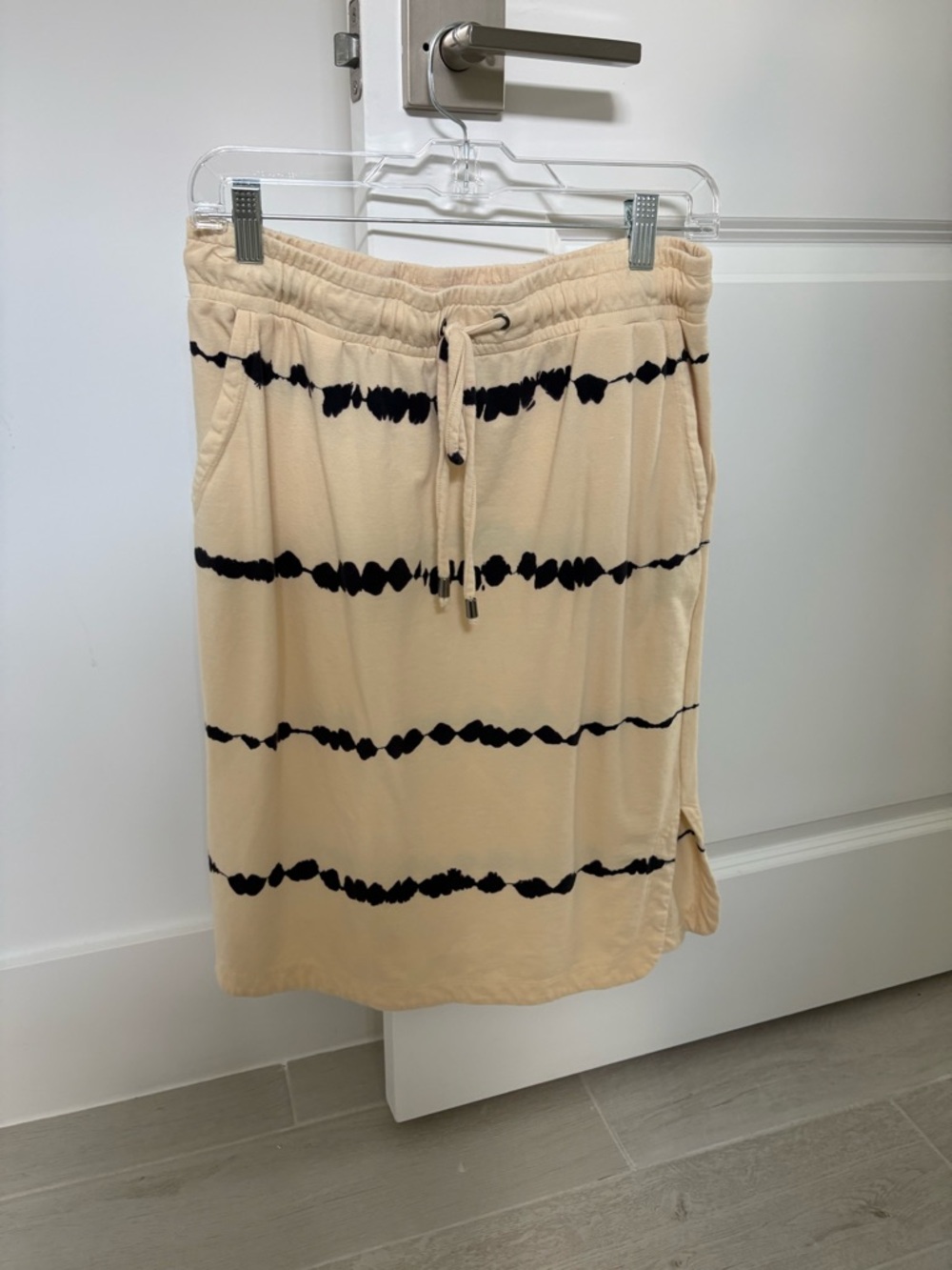 Rachel Zoe Beige Pencil Skirt with Black Tie-Dye Stripes
